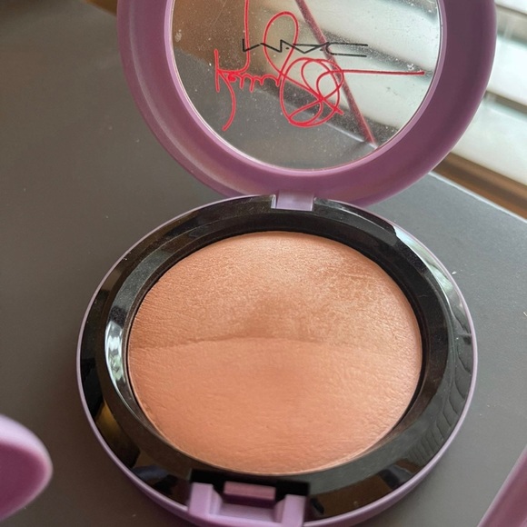 MAC Kelly Osbourne bundle - Picture 4 of 9